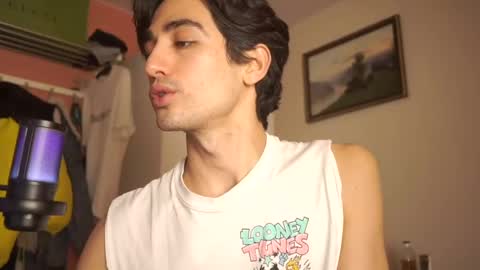 Snapshot of alandenavarre chatting on 01-24-25, 11:34 idenavarre online show from 01-24-25, 11:34