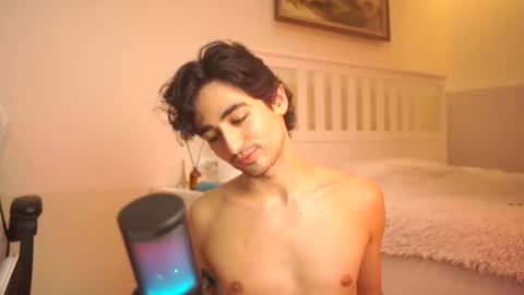 Snapshot of alandenavarre chatting on 02-03-25, 11:15 idenavarre online show from 02-03-25, 11:15