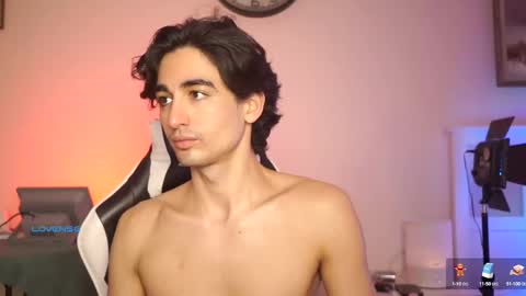 Snapshot of alandenavarre chatting on 03-08-25, 10:34 idenavarre online show from 03-08-25, 10:34