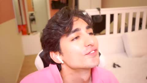 Snapshot of alandenavarre chatting on 01-16-26, 03:27 idenavarre online show from 01-16-26, 03:27