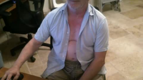 Snapshot of alanlee10allen chatting on 06-27-26, 04:12 Alanlee10allen online show from 06-27-26, 04:12