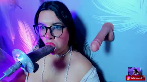 alana silver online show from 09-11-25, 06:52