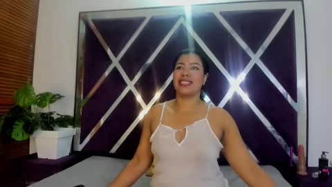 Snapshot of alannaht chatting on 05-24-26, 02:22 alannaht online show from 05-24-26, 02:22