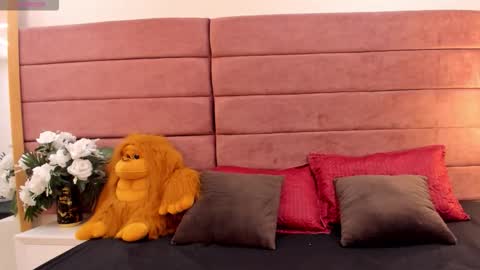 Alanna Jonnes online show from 10-12-25, 06:40