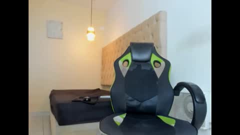 alantrickz365 online show from 11-19-25, 01:05