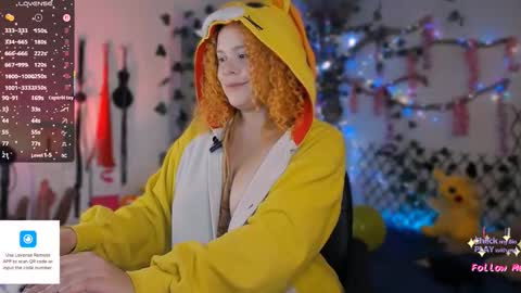 Snapshot of alaska_colors chatting on 10-11-25, 01:53 Caro online show from 10-11-25, 01:53