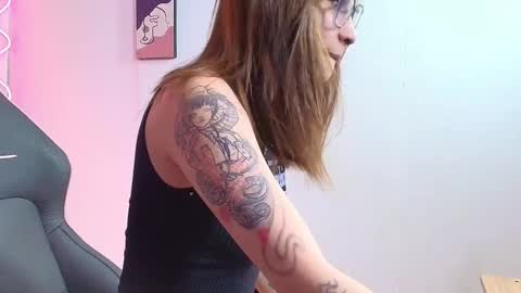 alaska_tay1 online show from 10-30-25, 10:10