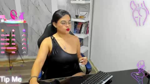 Snapshot of alayasmile chatting on 10-02-25, 03:13 Alaya online show from 10-02-25, 03:13