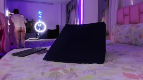 albaandthayron online show from 12-12-24, 12:12