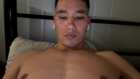 Snapshot of albe971088 chatting on 01-16-25, 05:33 camiik online show from 01-16-25, 05:33