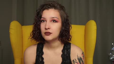 Hi all. My name is Stela and this is my first day here online show from 01-21-25, 03:10