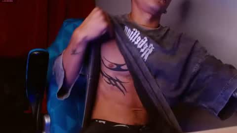 Snapshot of albertbernal69 chatting on 07-08-26, 02:49 Albert online show from 07-08-26, 02:49