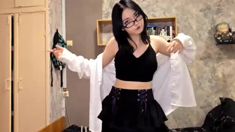 Im Katrina online show from 11-20-25, 08:19