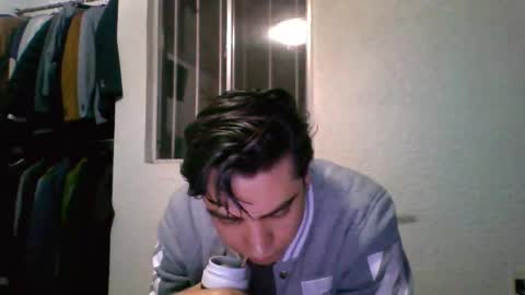 albertoarenas16 online show from 04-11-26, 07:56
