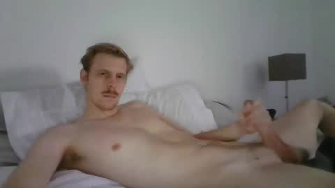 Snapshot of alca205 chatting on 10-19-25, 05:13 alca205 online show from 10-19-25, 05:13