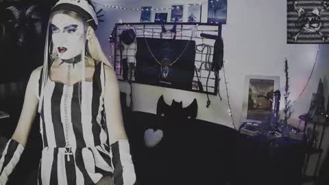 Mistic witch online show from 10-15-25, 09:37