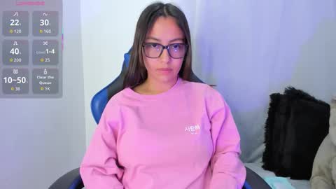 aleaa  online show from 10-22-25, 01:06