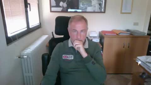 Snapshot of aleandela chatting on 04-19-26, 03:33 aleandela online show from 04-19-26, 03:33