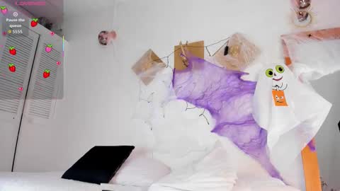 aleexiiaa online show from 10-30-25, 01:45