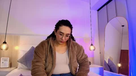 Alehia Cute online show from 10-12-25, 02:05