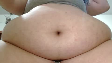 Snapshot of aleia_taylor chatting on 08-07-26, 11:07 aleia taylor online show from 08-07-26, 11:07