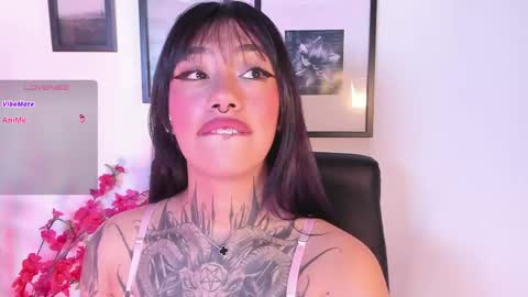 Snapshot of aleja_5 chatting on 04-03-26, 04:10 Ale online show from 04-03-26, 04:10