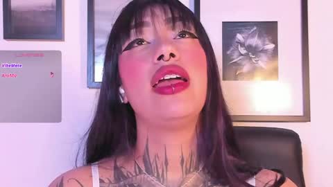 Snapshot of aleja_5 chatting on 04-05-26, 03:47 Ale online show from 04-05-26, 03:47