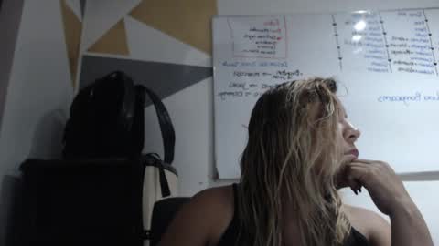 Snapshot of aleja_lollipop chatting on 04-08-26, 03:12 Aleja online show from 04-08-26, 03:12