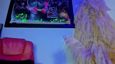 Alejandra online show from 10-28-25, 09:17