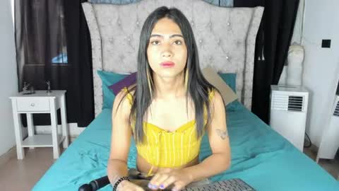 Alejandra online show from 06-18-26, 12:09