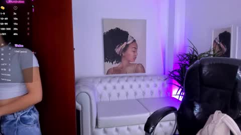 Snapshot of alejaa___ chatting on 01-27-25, 11:22 Alejandra online show from 01-27-25, 11:22