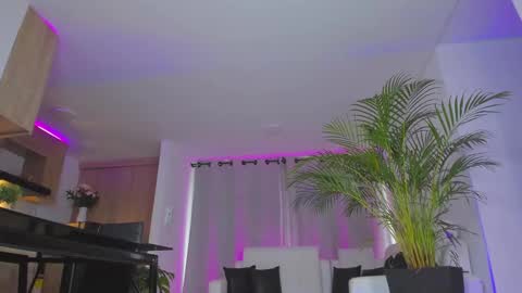 A L E J A N D R A online show from 02-28-25, 08:18