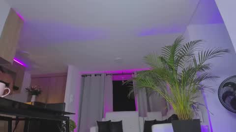 A L E J A N D R A online show from 03-05-25, 12:49