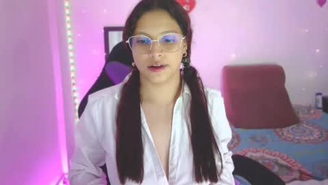 Aleja Harker  online show from 03-05-25, 02:57