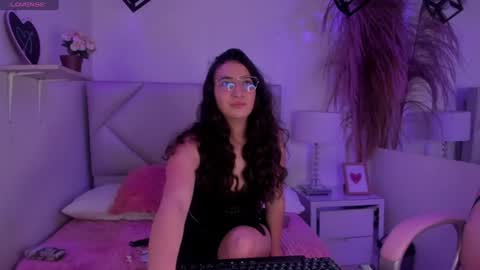 Snapshot of alejaharper chatting on 07-07-26, 06:23 Aleja online show from 07-07-26, 06:23