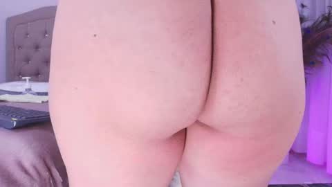 Snapshot of alejalatinhot chatting on 01-16-26, 12:14 Alejandra online show from 01-16-26, 12:14