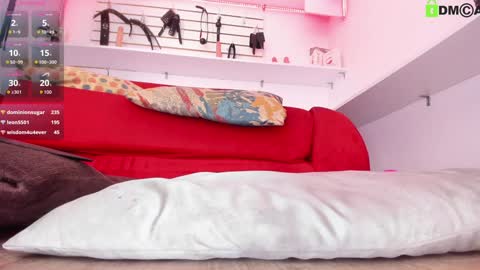 Snapshot of alejandra_dunn chatting on 01-19-25, 06:00 Alejandra online show from 01-19-25, 06:00