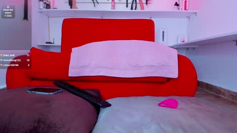 Snapshot of alejandra_dunn chatting on 01-28-25, 06:28 Alejandra online show from 01-28-25, 06:28