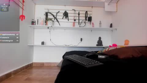 Snapshot of alejandra_dunn chatting on 02-26-25, 07:49 Alejandra online show from 02-26-25, 07:49