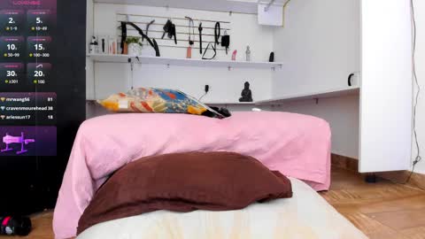 Snapshot of alejandra_dunn chatting on 03-09-25, 04:38 Alejandra online show from 03-09-25, 04:38