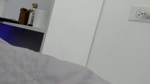 Snapshot of alejandra_dunn chatting on 10-26-25, 04:40 Alejandra online show from 10-26-25, 04:40