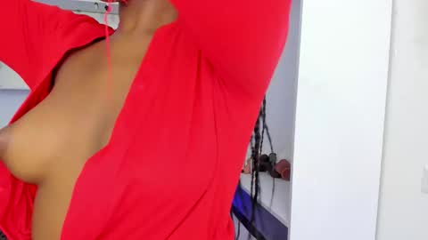 Snapshot of alejandra_dunn chatting on 10-31-25, 02:29 Alejandra online show from 10-31-25, 02:29