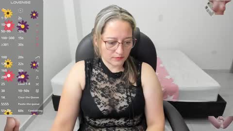 Snapshot of alejandra_milf_ chatting on 02-13-25, 11:50 alejandra online show from 02-13-25, 11:50