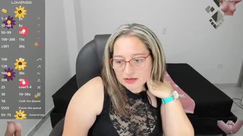 Snapshot of alejandra_milf_ chatting on 02-17-25, 04:20 alejandra online show from 02-17-25, 04:20