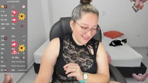 Snapshot of alejandra_milf_ chatting on 03-10-25, 03:30 alejandra online show from 03-10-25, 03:30