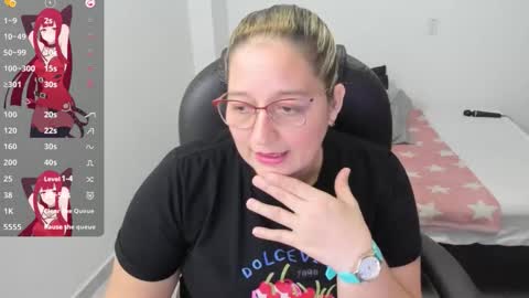 alejandra online show from 11-10-25, 10:42