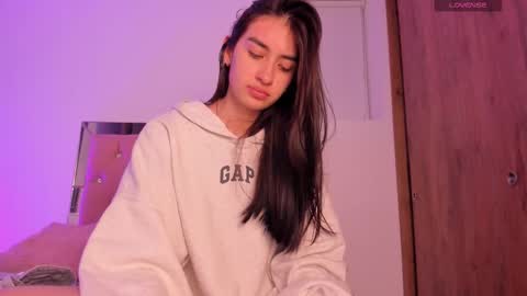 alejandraaa_ online show from 09-21-25, 03:08