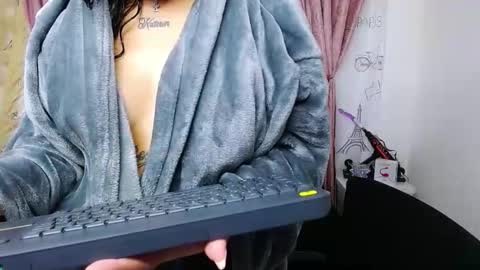 ALEJANDRA online show from 10-28-25, 11:14