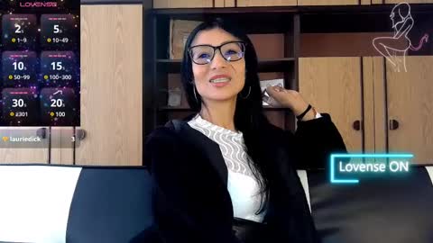 Snapshot of alejandracherry_ chatting on 02-10-25, 09:04 Alejandra online show from 02-10-25, 09:04