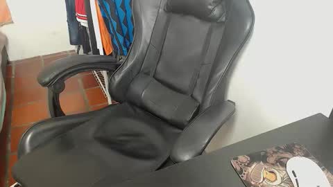 alejandro_cutee online show from 12-16-25, 04:50